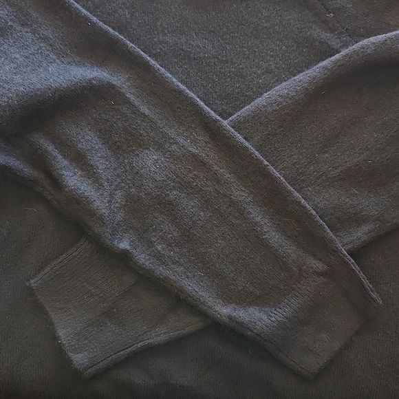 NWT Vince Camuto L Black Sweater - Picture 4 of 6